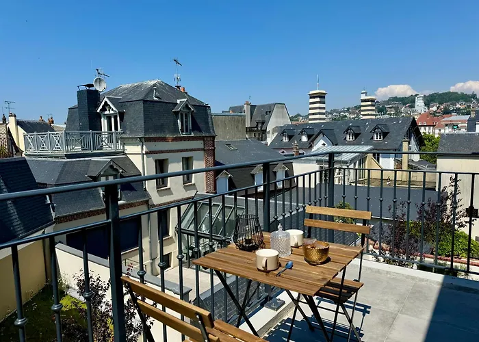 Opale Yourhosthelper * Deauville